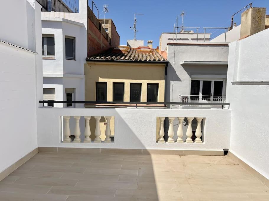 Moderno Apartamento Con Terraza En La Azotea Roses Esterno foto