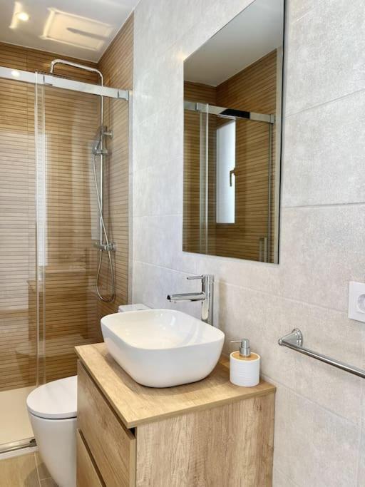 Moderno Apartamento Con Terraza En La Azotea Roses Esterno foto